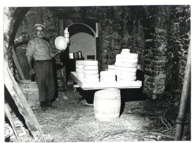 Fratsia 1967, cheese maker photo by Chris Paul Stapels