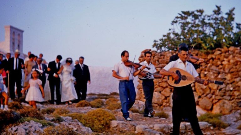 1966 af628 a wedding
